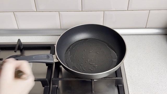КАК ПРИГОТОВИТЬ ОЛАДЬИ НА ДРОЖЖАХ ПЫШНЫЕ С ЯЙЦАМИ НА ВОДЕ? Воздушные, как пух, на завтрак смотреть онлайн