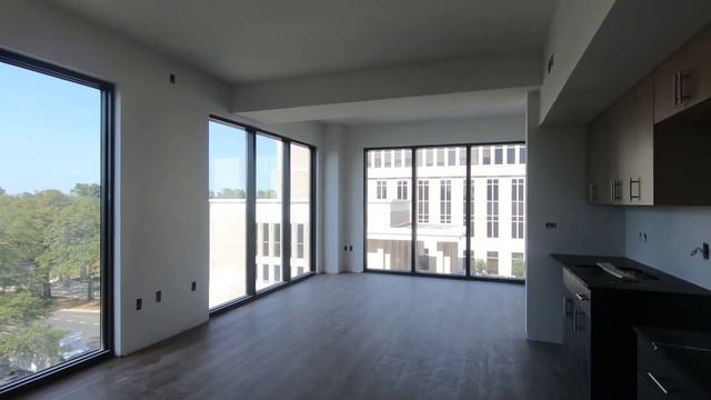 Corner Studio Magnolia Street Tour смотреть онлайн