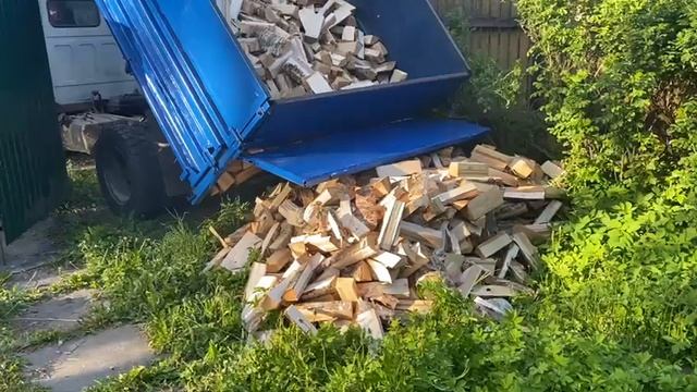 VIDEO разгрузка дров