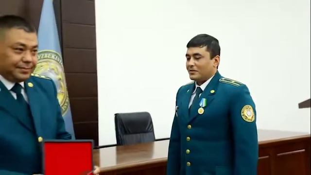 Бухорода ички ишлар ходимларига "Меҳр-саховат" кўкрак нишонлари тантанали равишда топширилди смотреть онлайн