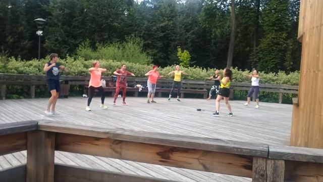 Танцы под теплым летним небом) ?☀️☀️☀️ смотреть онлайн