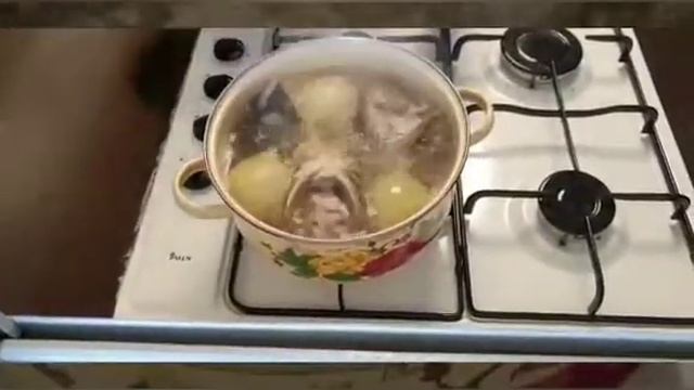 РЫБА И СТУДЕНЬ по бухарски (маи лухов). смотреть онлайн