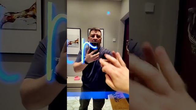 Умное зеркало в прихожей смотреть онлайн