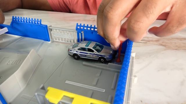New 2022 Matchbox Action Drivers Police Station Dispatch, Land The Helicopter & Dispatch The Cars смотреть онлайн