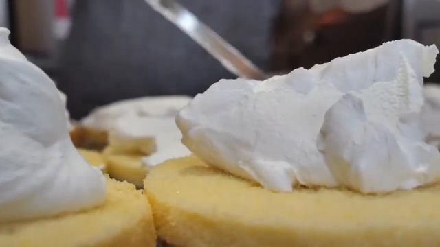 Приготовление яблочного йогуртового торта. Корея! смотреть онлайн