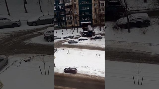 Уборка придомовой территории #тракторы #мтз #мтз82#грузовики #трактор#т40#т40ам#уаз #камаз #мтз1221 смотреть онлайн