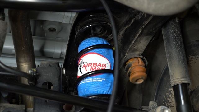 How To Install: SsangYong Musso Air Suspension - CR5032HP Airbag Man High Pressure Coil Helper Kit смотреть онлайн