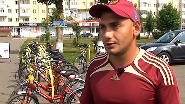 НЕОБЫКНОВЕННЫЙ СВАДЕБНЫЙ КОРТЕЖ смотреть онлайн