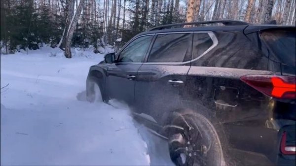 Rexton 2021 в снегу.