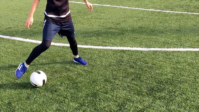 ОБУЧЕНИЕ ФУТБОЛЬНОГО ФИНТА ЭЛАСТИКО!  Learn Football Skills Elastico | Tutorial