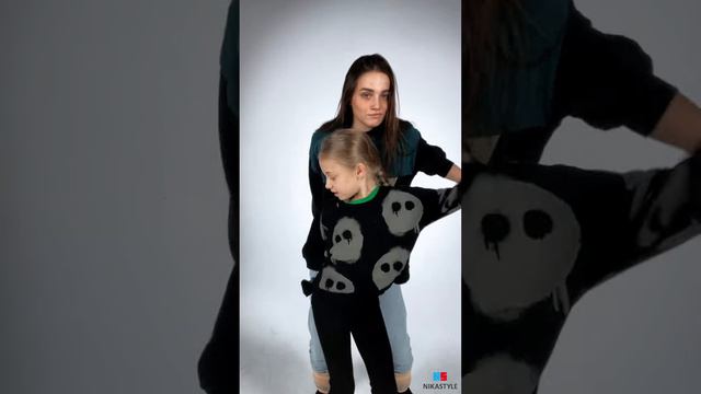 А мы уже зажгли на новой съёмке для каталога коллекции Зима 23/24 смотреть онлайн