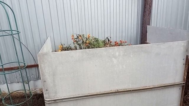 Компостный ящик на участке своими руками. смотреть онлайн