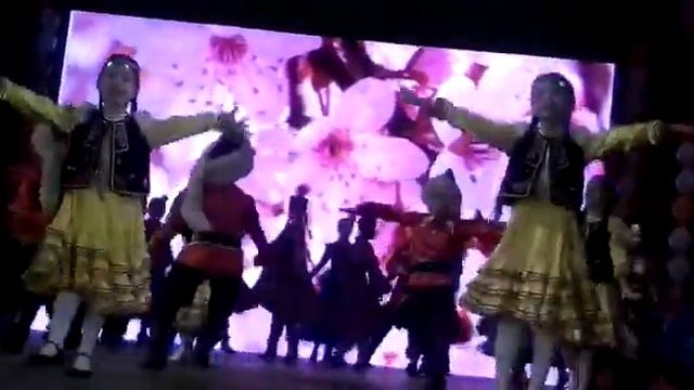 Ансамбль Айгуль "навруз"Ульмасбаева Асель смотреть онлайн