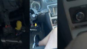 Заклинил замок зажигания шкода октавия а5