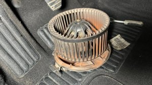 Замена маторчика печки меган 2