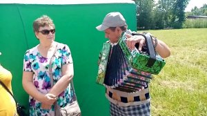 Анатолий Святов на празднике села в Криуше.