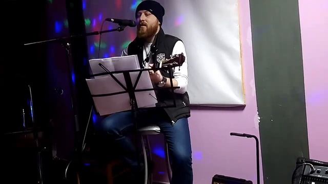 Александр Нейфельд (кавер песни "Диктофоны" группы Танцы Минус) смотреть онлайн