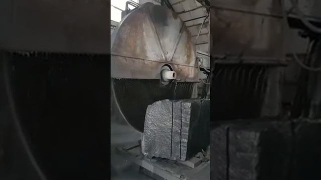 Камнеобработка - распил гранита на слэбы смотреть онлайн