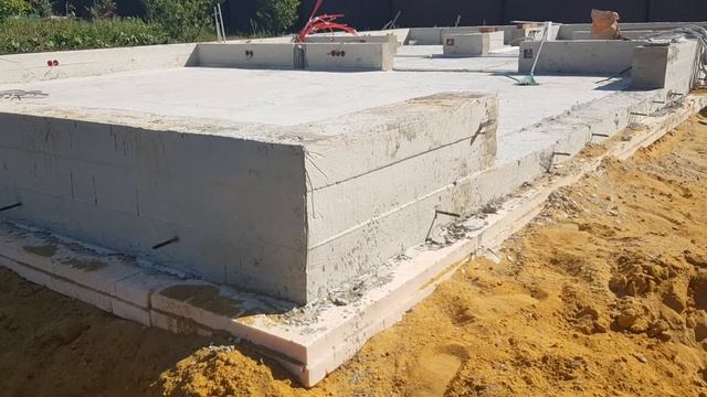 7 июля 2021 г. Ответ на вопрос - Зачем экструзия под ростверком . Лучше обыч пенопласт. смотреть онлайн