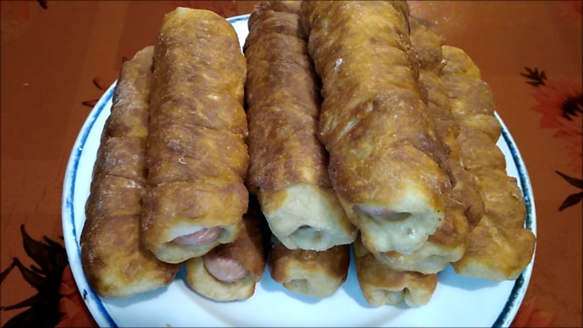 Сосиски в тесте без дрожжей.mp4 смотреть онлайн