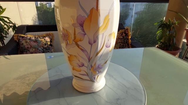 Коллекция ваз для цветов, хрустальные, фарфоровые, из цветного стекла. СССР, Франция, Италия смотреть онлайн