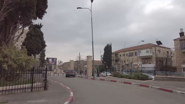 Walking from Central Bus Station to Schneler Camp and Mea Shearim area, 4k60 смотреть онлайн