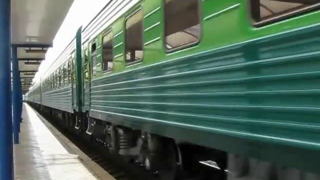 Фирменный скорый поезд №30 "Тургенев" Симферополь-Москва. Симферополь. Поезд на Москву. смотреть онлайн