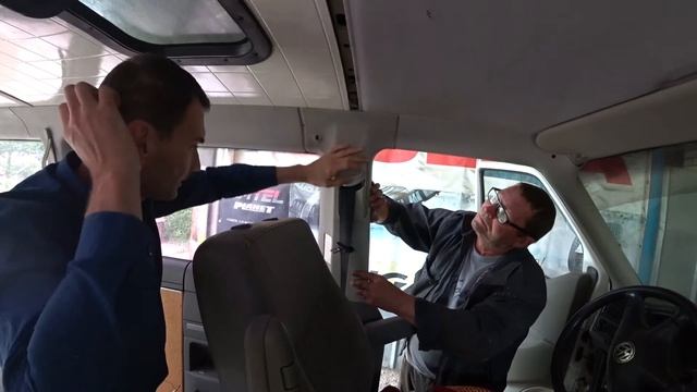 Пластик под ремнем водителя Транспортер Т4 ! Переделка салона транспортера в мультивен Т4 !