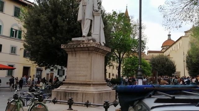 Стрит стайл!Как отдыхают Итальянцы на Piazza Santo Spirito Firenze!Во Флоренции открылись рестораны смотреть онлайн