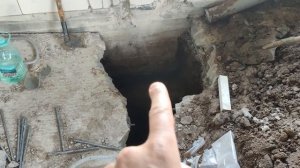 Проблема с КАНАЛИЗАЦИЕЙ в ЧАСТНОМ ДОМЕ / Как мы заново прокладывали КАНАЛИЗАЦИОННЫЕ ТРУБЫ