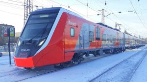 Электропоезд ЭС104 «Финист» на Свердловской ЖД