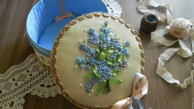 40.Вышивка лентами.Незабудки.Лайфхаки мастеров.|декор|творчество|интерьер|дизайн|Татьяна Аренсбург смотреть онлайн