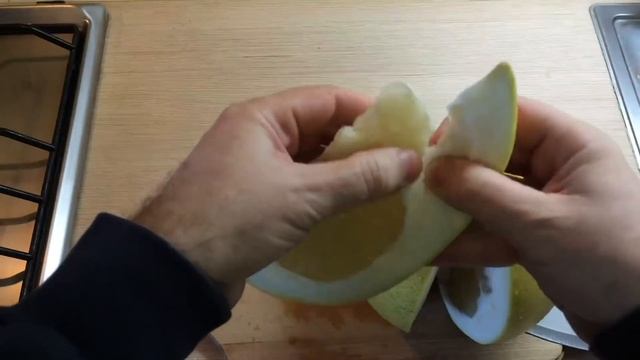 Помело - как чистить и есть этот фрукт? How to cut and peel a fruit Pomelo? смотреть онлайн