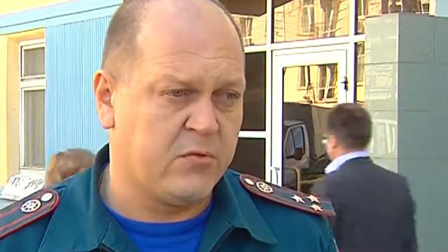 Внимание опасность! Подожженная трава смотреть онлайн