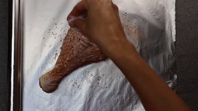 Нога индейки в собственном соку / Индейка в духовке / Сочное мясо / Быстрый рецепт смотреть онлайн