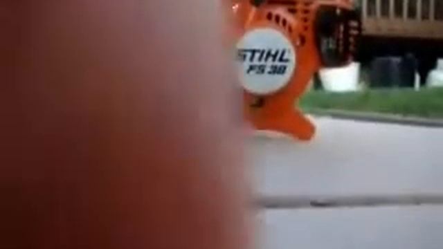 Cold Start the Stihl FS 38 Trimmer смотреть онлайн