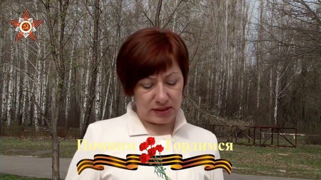 Мария Борисюк читает произведение К Симонова Горят города по пути этих полчищ видео Д Свирид смотреть онлайн