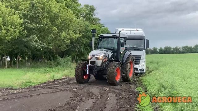 Китайский трактор марки Agrovega модель 160 буксировка большегруза смотреть онлайн