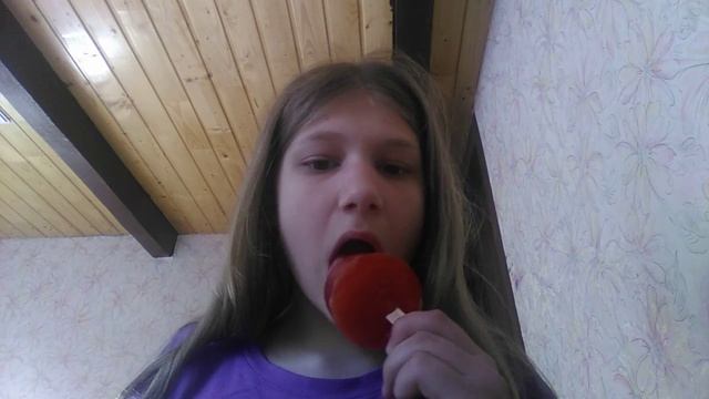 пробую самодельное мороженое из компота!!! вкусно или нет? смотреть онлайн