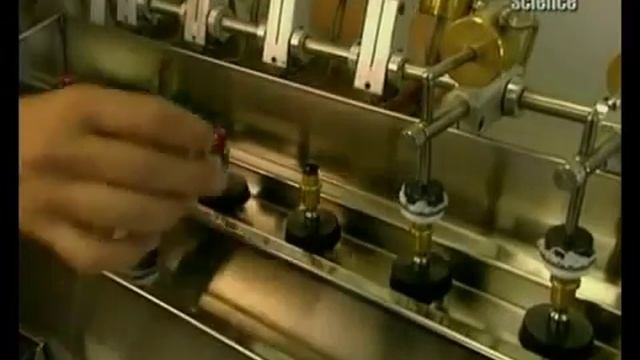 Как делают контактные линзы смотреть онлайн