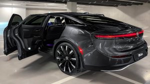 Toyota Crown 2024 года — звук, интерьер и экстерьер