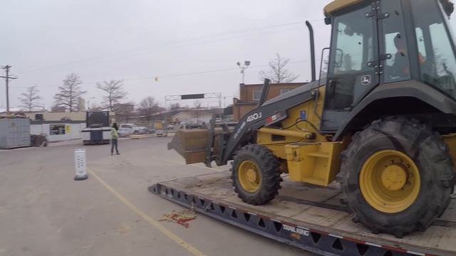 Дальнобой по США. Kак расцепляется трал lowboy. Pазгрузка груза что привез при покупки прицепа. смотреть онлайн