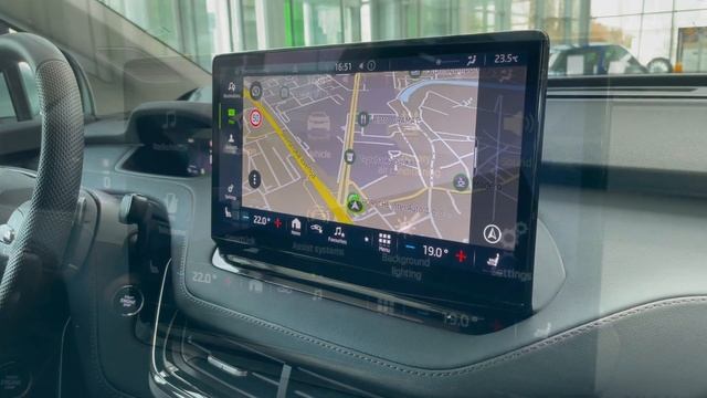 Škoda Enyaq iV 80 2021 - FIRST Look in 4K | Exterior - Interior (Arctic Silver) Visual Review смотреть онлайн