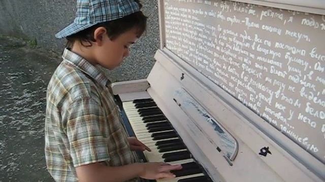Мелодия школьного звонка на пианино. смотреть онлайн