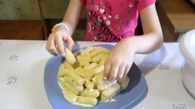 Торт из кукурузных палочек делает внучка Богдана смотреть онлайн