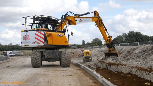 JCB JS145W with Engcon смотреть онлайн