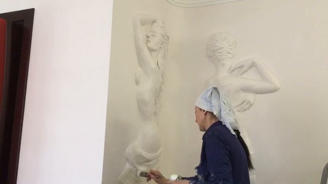 Барельеф девушки из гипсовой штукатурки | художник Наталья Боброва смотреть онлайн