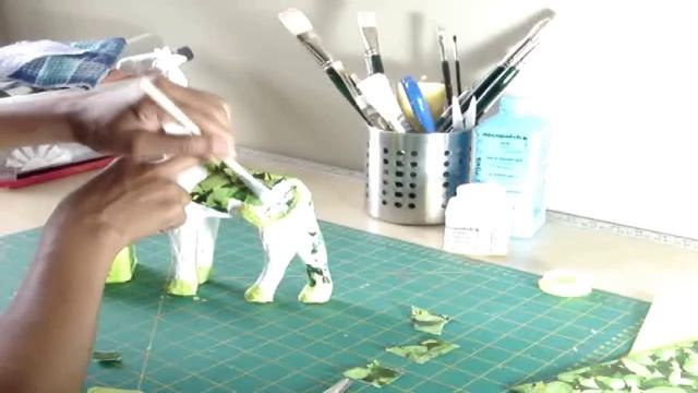 Decoupage with Decopatch a Paper Mache Giraffe смотреть онлайн