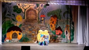 Спектакль «Вверх и... Выше!» 
по мотивам сказки Н.Носова «Приключения Незнайки и его друзей"