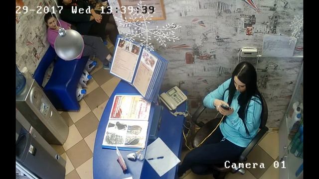 Троллинг работников здания звуками:А я черепашка.НЯМ НЯМ НЯМ И Танец Пеннивайза смотреть онлайн
